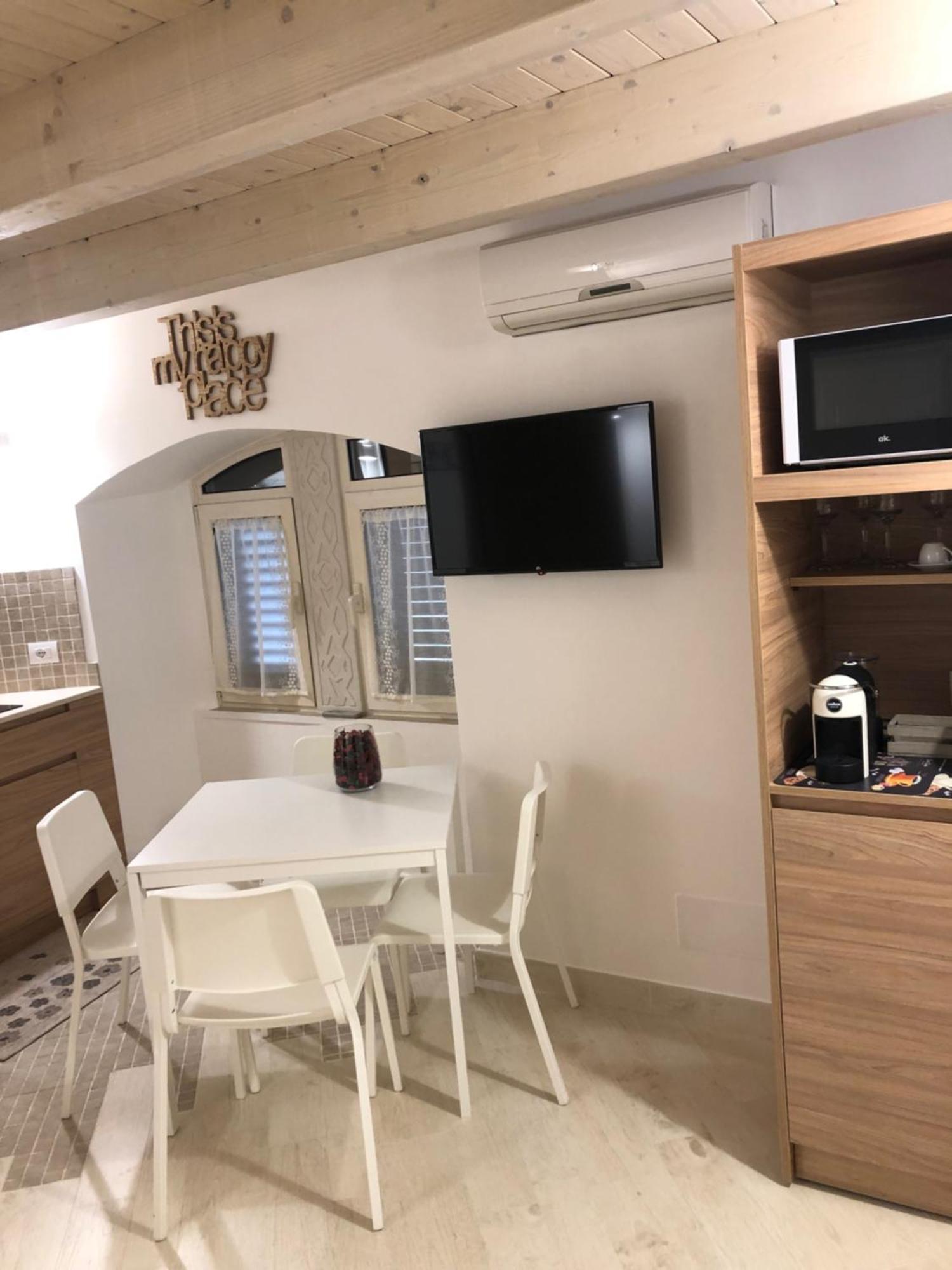 More Apartments Il Ferrarese2 Бари Номер фото